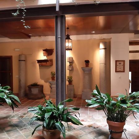 Apartamentos Nuncio Viejo Toledo Esterno foto